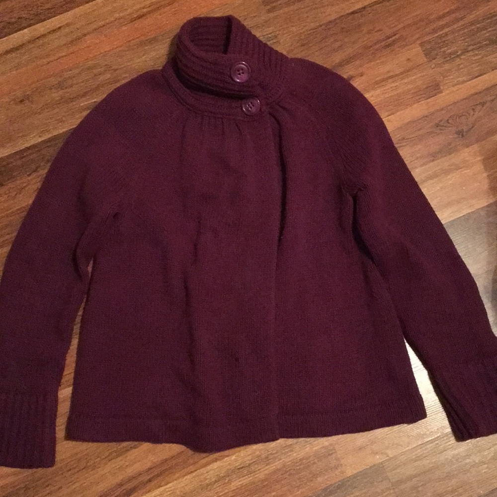 Old Navy sweater